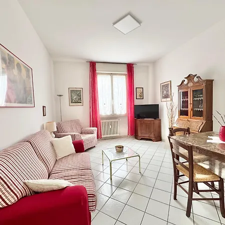 Pessola Apartment
